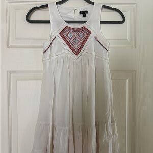 Embroidered Front Girls Sleeveless White Lined  Dress Size 7/8